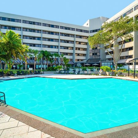 Hotel Doubletree By Hilton Tampa Rocky Point Waterfront Esterno foto