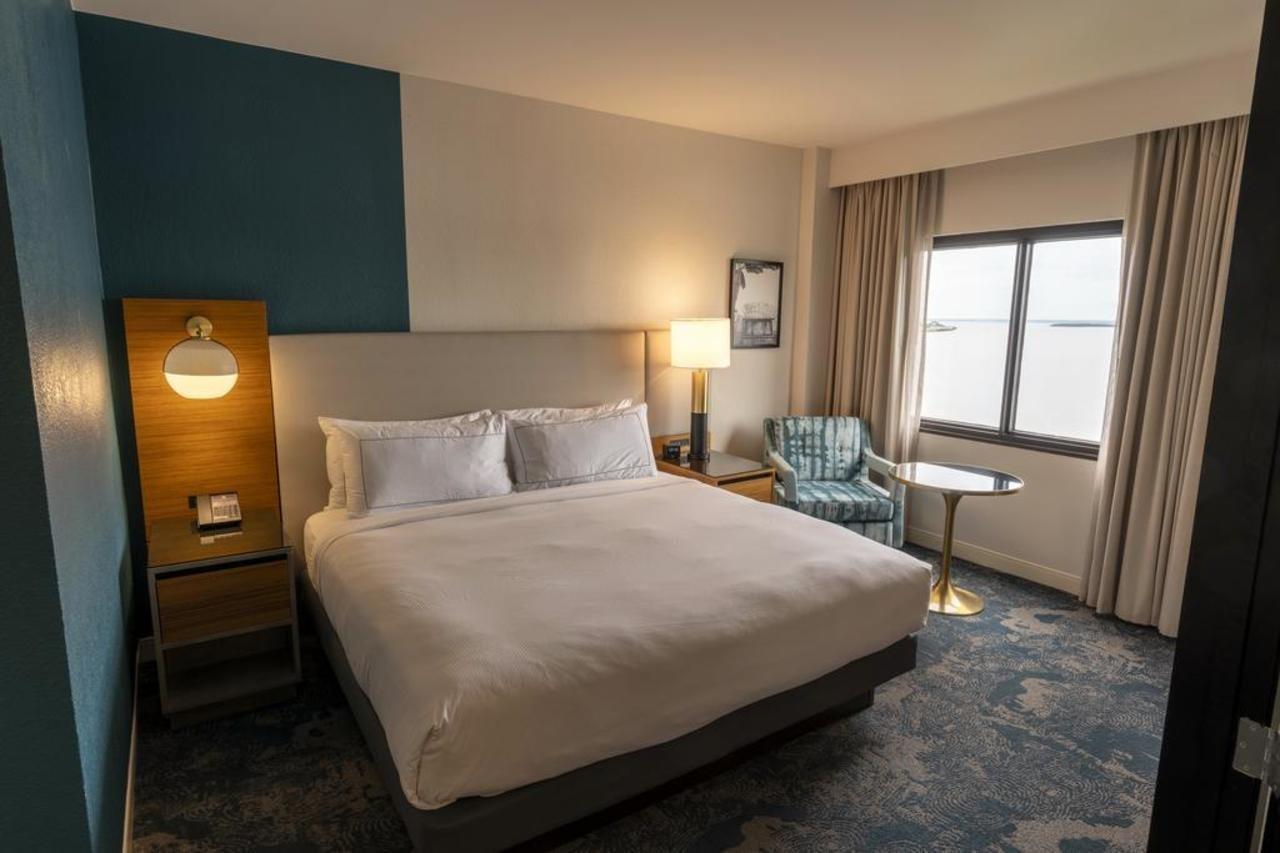 Hotel Doubletree By Hilton Tampa Rocky Point Waterfront Esterno foto