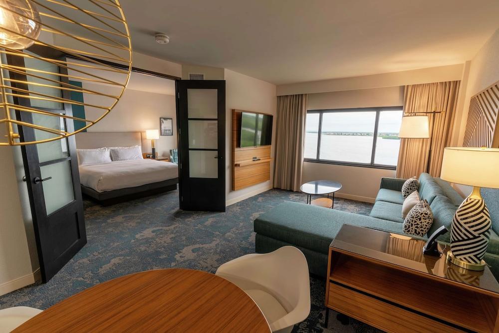 Hotel Doubletree By Hilton Tampa Rocky Point Waterfront Esterno foto