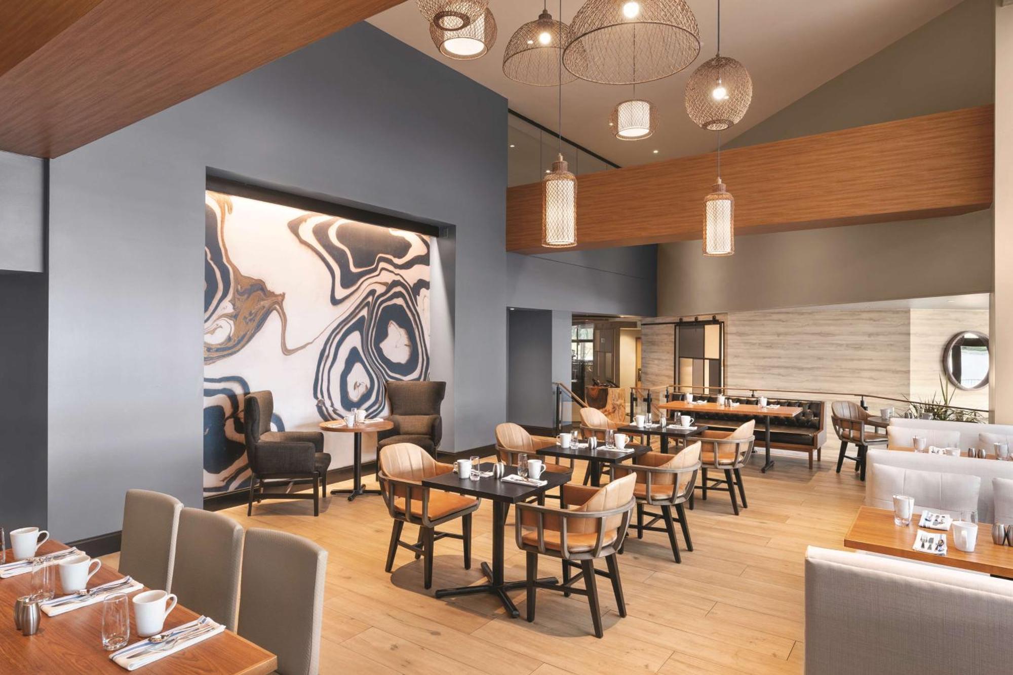 Hotel Doubletree By Hilton Tampa Rocky Point Waterfront Esterno foto