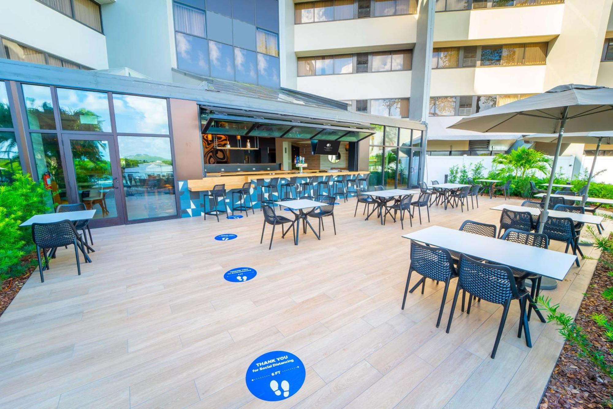 Hotel Doubletree By Hilton Tampa Rocky Point Waterfront Esterno foto