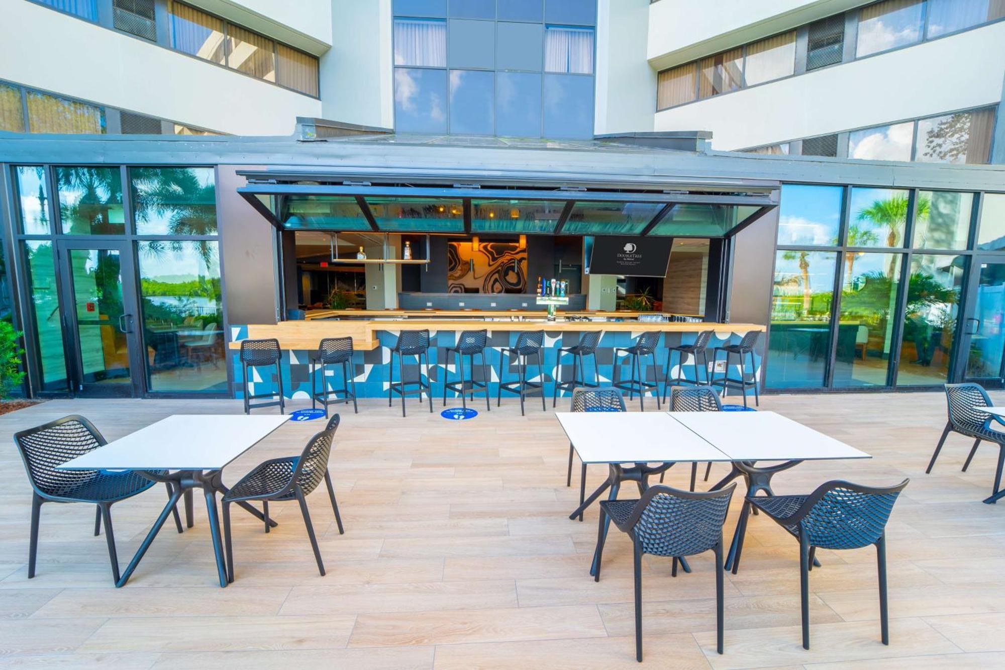 Hotel Doubletree By Hilton Tampa Rocky Point Waterfront Esterno foto